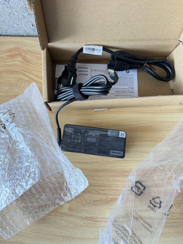 Lenovo 65W Chargeur USB Type-C Adaptateur Secteur 4X20M26272