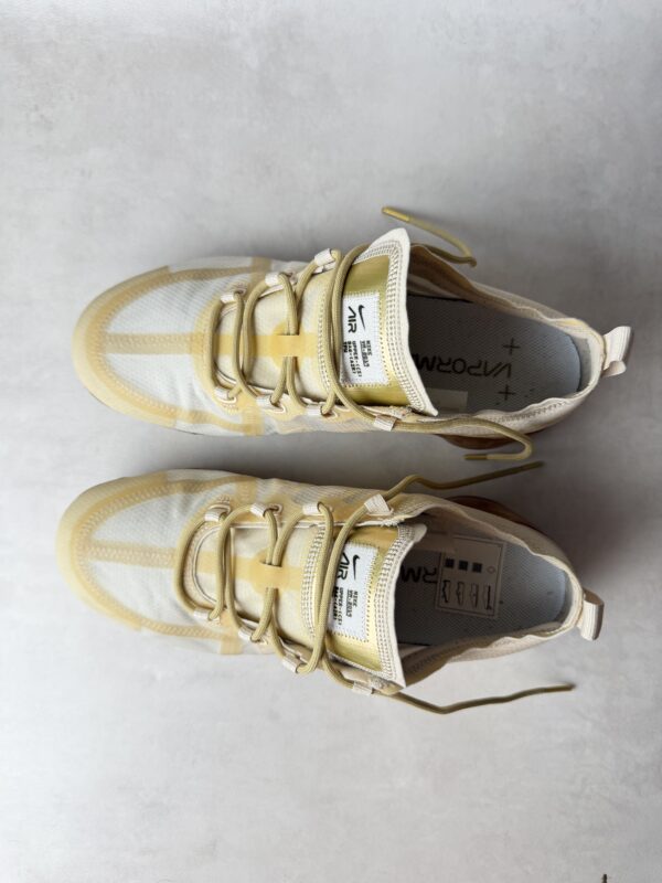 Nike Air VaporMax 2019 beige doré femme US 10 EU 42