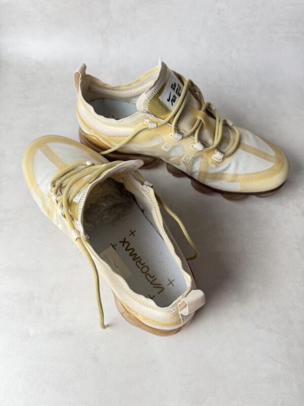 Nike Air VaporMax 2019 beige doré femme US 10 EU 42