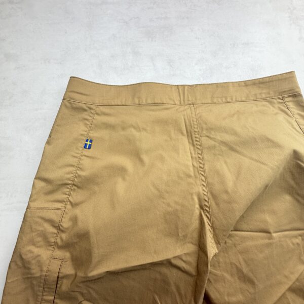 Pantalon de randonnée Fjällraven Abisko Hike Trousers taille M en coloris beige/kaki