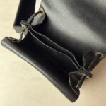 Le Tanneur sac bandoulière cuir noir sans couture