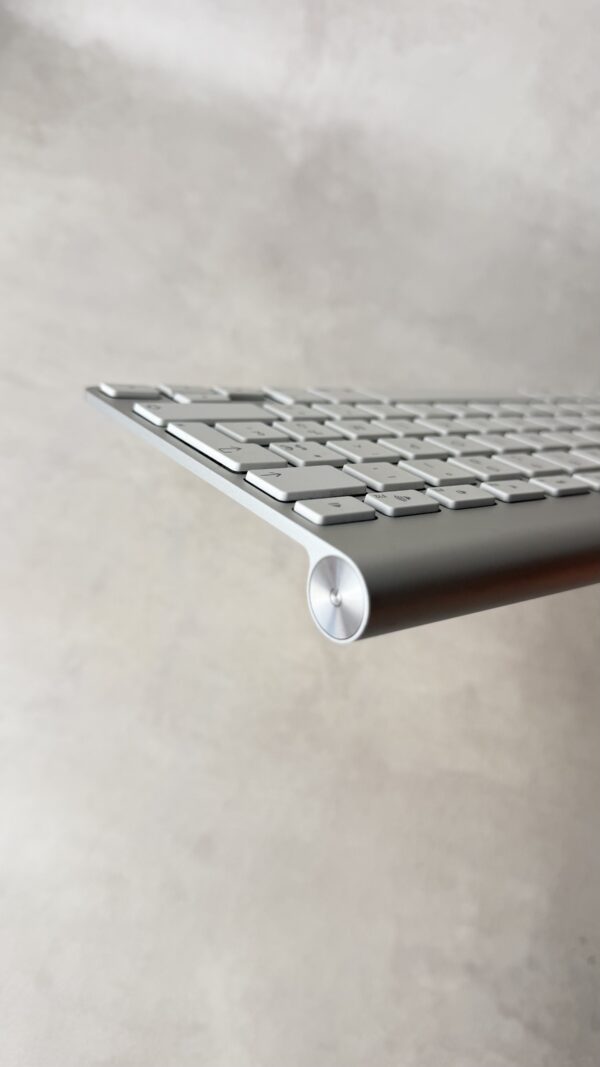 Clavier Apple Magic Keyboard AZERTY clavier sans fil Bluetooth A1314