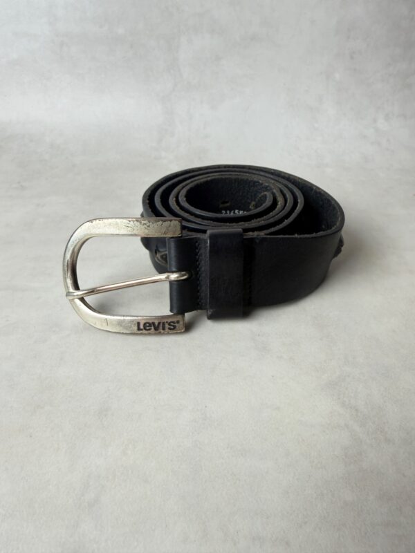 Ceinture Levi's cuir noir cloutée taille 95