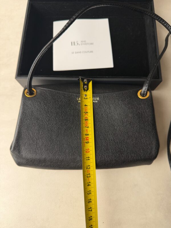 Le Tanneur sac bandoulière cuir noir sans couture