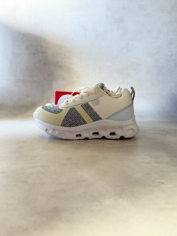 Xti baskets enfant beige vegan taille 28
