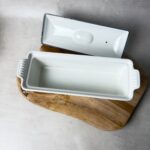 Terrine rectangulaire à couvercle Le Creuset blanc taille 28 — vue 4