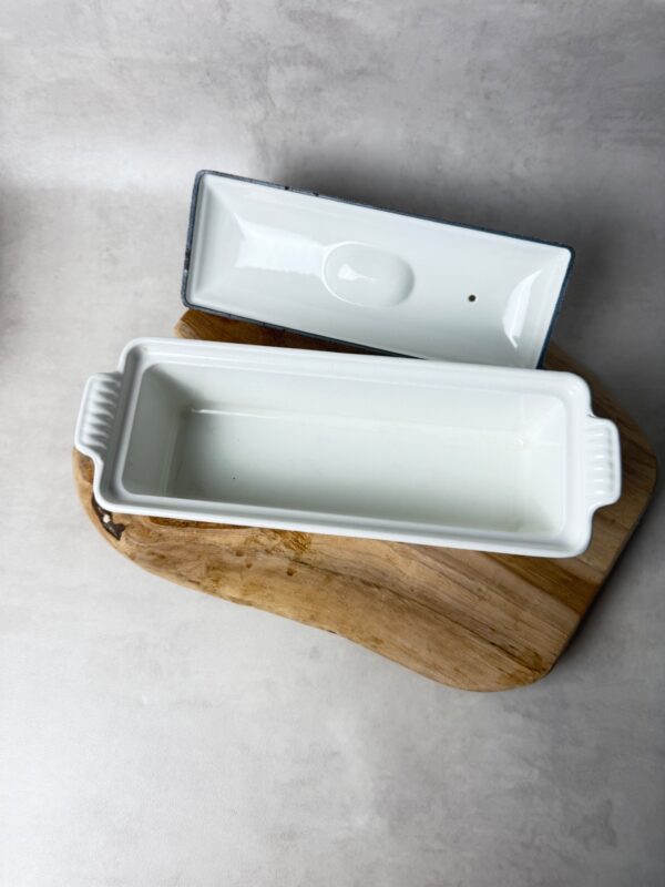 Terrine rectangulaire à couvercle Le Creuset blanc taille 28 — vue 4