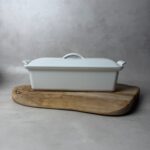 Terrine rectangulaire à couvercle Le Creuset blanc taille 28 — vue 2