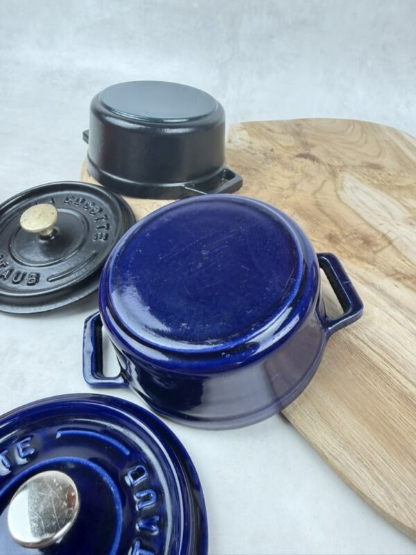 Lot de 3 mini cocottes avec couvercles Staub multicolore taille 10 cm — vue 10