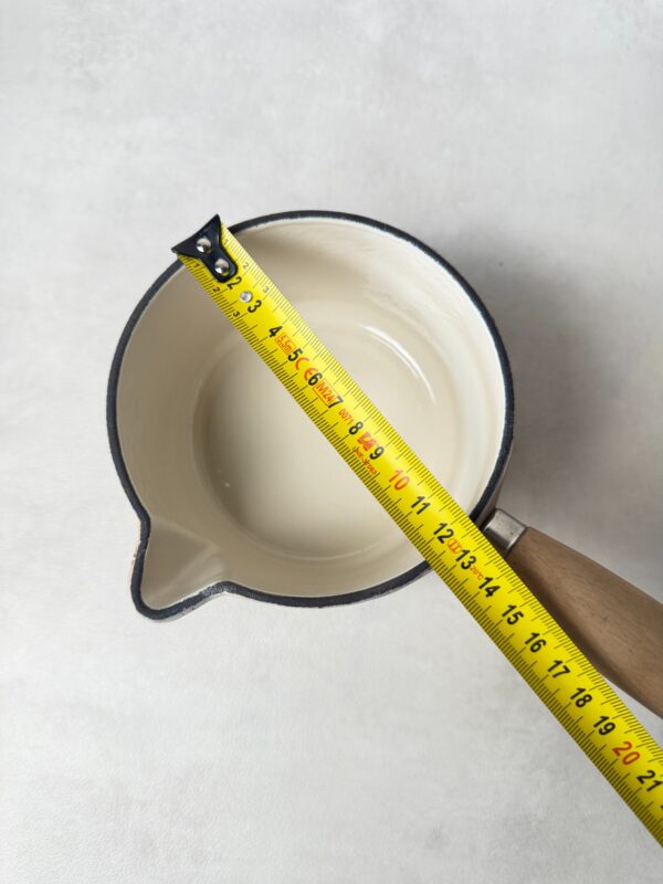 Casserole à bec verseur Cousances taupe — vue 8