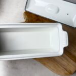 Terrine rectangulaire à couvercle Le Creuset blanc taille 28 — vue 7