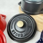 Lot de 3 mini cocottes avec couvercles Staub multicolore taille 10 cm — vue 11