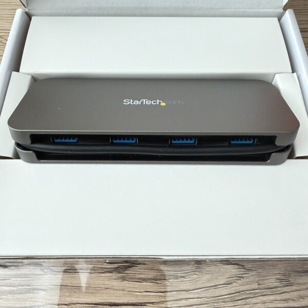 Hub USB-C 4 ports StarTech.com HB30CM4AB gris — vue 2