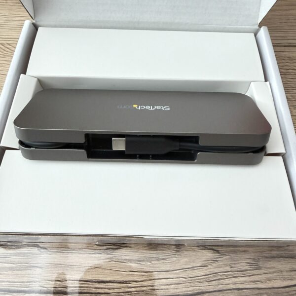 Hub USB-C 4 ports StarTech.com HB30CM4AB gris — vue 3