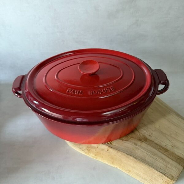 Cocotte ovale avec couvercle Paul Bocuse rouge bordeaux taille 35 cm — vue 3