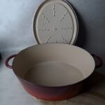 Cocotte ovale avec couvercle Paul Bocuse rouge bordeaux taille 35 cm — vue 4