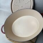 Cocotte ovale avec couvercle Paul Bocuse rouge bordeaux taille 35 cm — vue 5