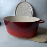 Cocotte ovale avec couvercle Paul Bocuse rouge bordeaux taille 35 cm — vue 7