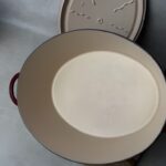 Cocotte ovale avec couvercle Paul Bocuse rouge bordeaux taille 35 cm — vue 8