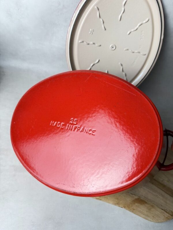 Cocotte ovale avec couvercle Paul Bocuse rouge bordeaux taille 35 cm — vue 9
