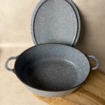 Cocotte ovale avec couvercle gris moucheté — vue 4