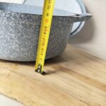 Cocotte ovale avec couvercle gris moucheté — vue 14