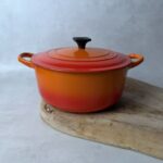 Cocotte ronde avec couvercle Le Creuset orange taille 26 cm — vue 2