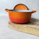 Cocotte ronde avec couvercle Le Creuset orange taille 26 cm — vue 4