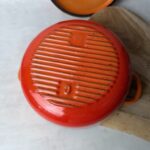 Cocotte ronde avec couvercle Le Creuset orange taille 26 cm — vue 8