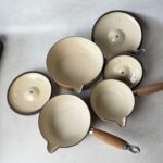Lot de 3 casseroles avec couvercles Le Creuset la mama marron taille 14, 16 et 18 cm — vue 3
