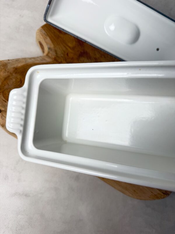 Terrine rectangulaire à couvercle Le Creuset blanc taille 28 — vue 6