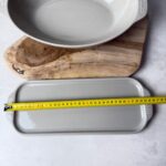 Lot de 2 plats à four Staub gris taupe taille TU — vue 7