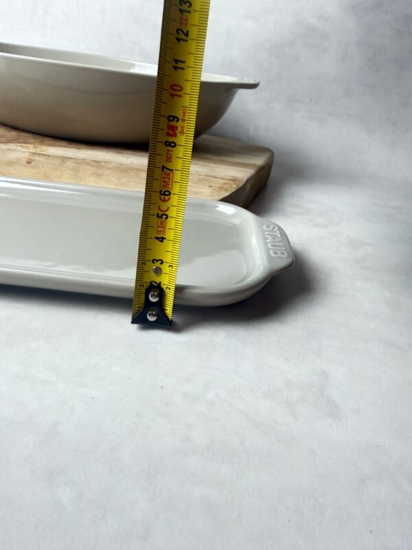 Lot de 2 plats à four Staub gris taupe taille TU — vue 9